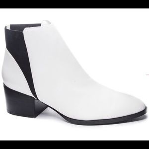 CHINESE LAUNDRY Finn Bootie